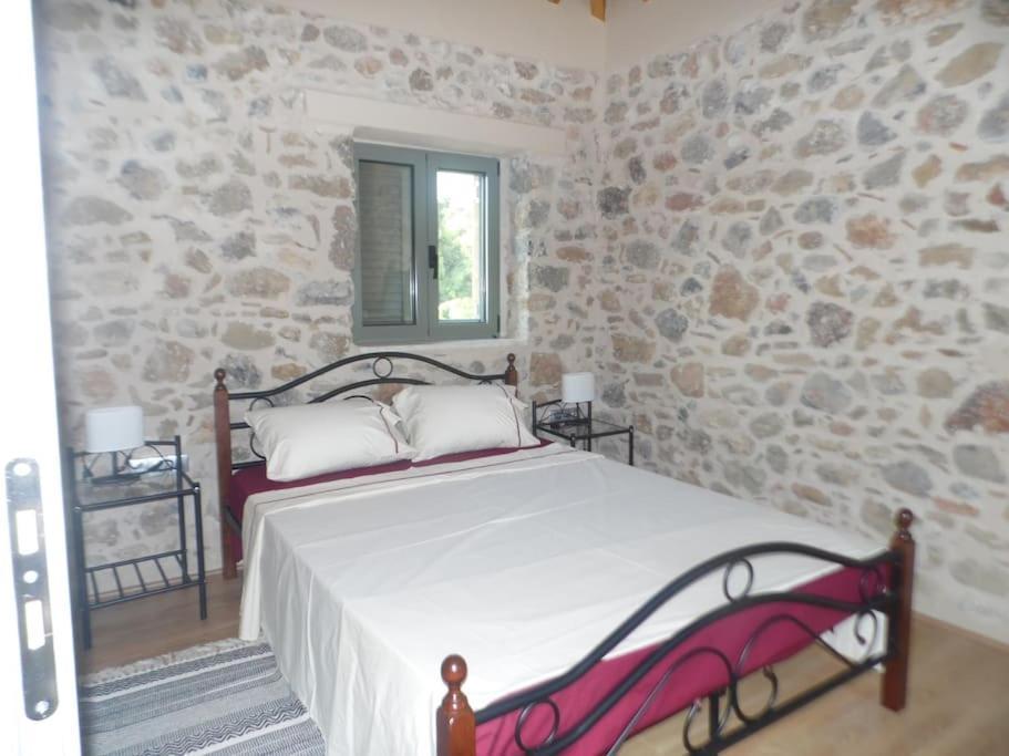 Villa Alonia Kalamáta Buitenkant foto